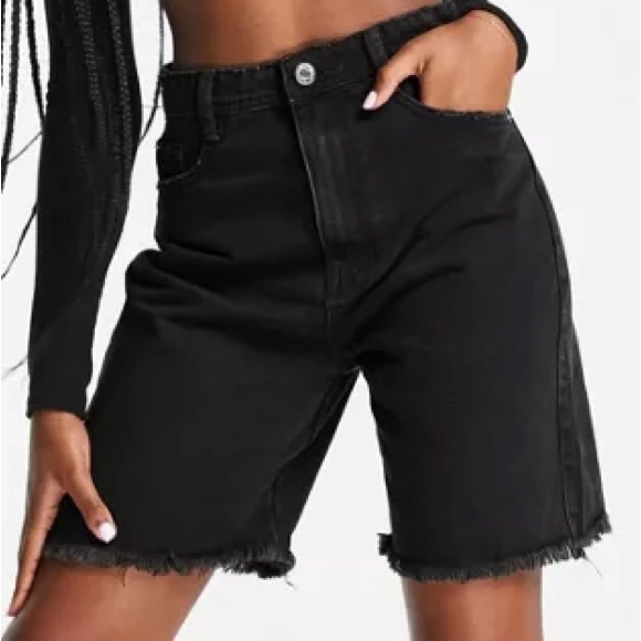 Misguided Longline Denim Shorts in Black - Picture 4 of 4